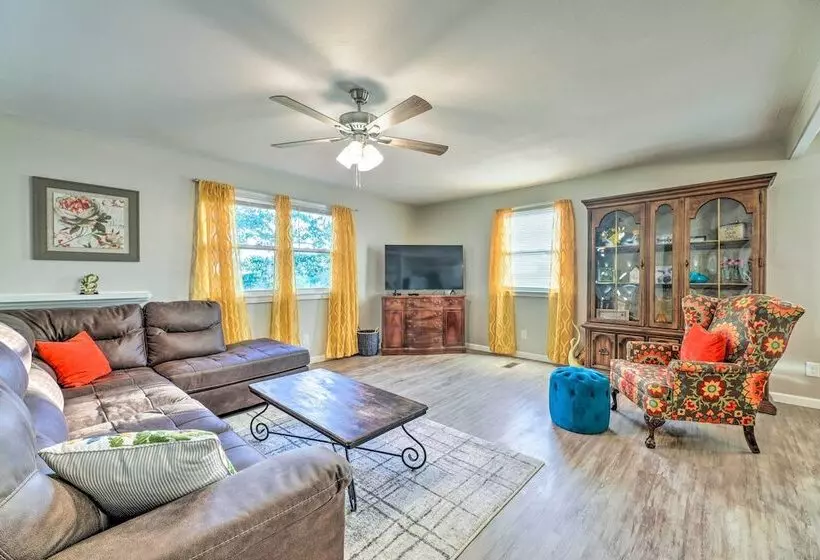 Welcoming Kentucky Home W/ Sprawling Views!