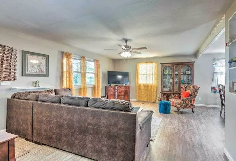 Welcoming Kentucky Home W/ Sprawling Views!