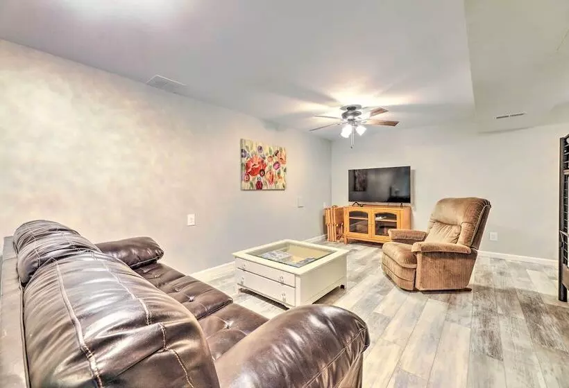 Welcoming Kentucky Home W/ Sprawling Views!