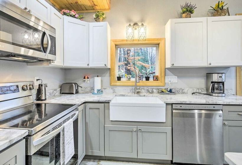 Welcoming Townsend Cabin: Hike, Fish & Relax!