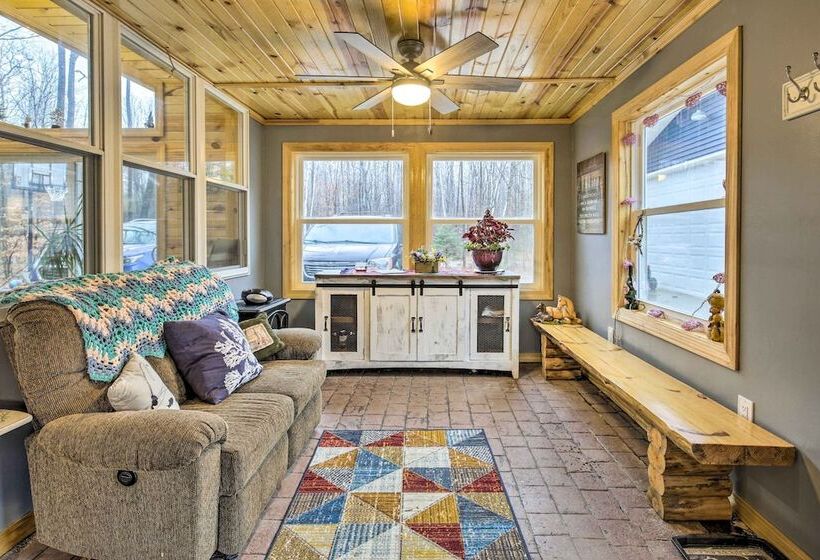 Welcoming Townsend Cabin: Hike, Fish & Relax!