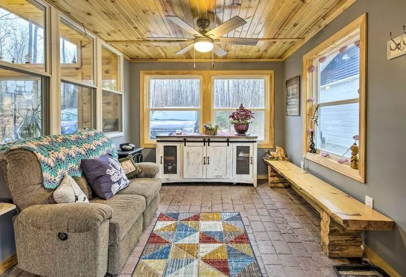 Welcoming Townsend Cabin: Hike, Fish & Relax!
