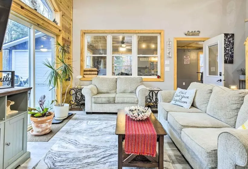 Welcoming Townsend Cabin: Hike, Fish & Relax!
