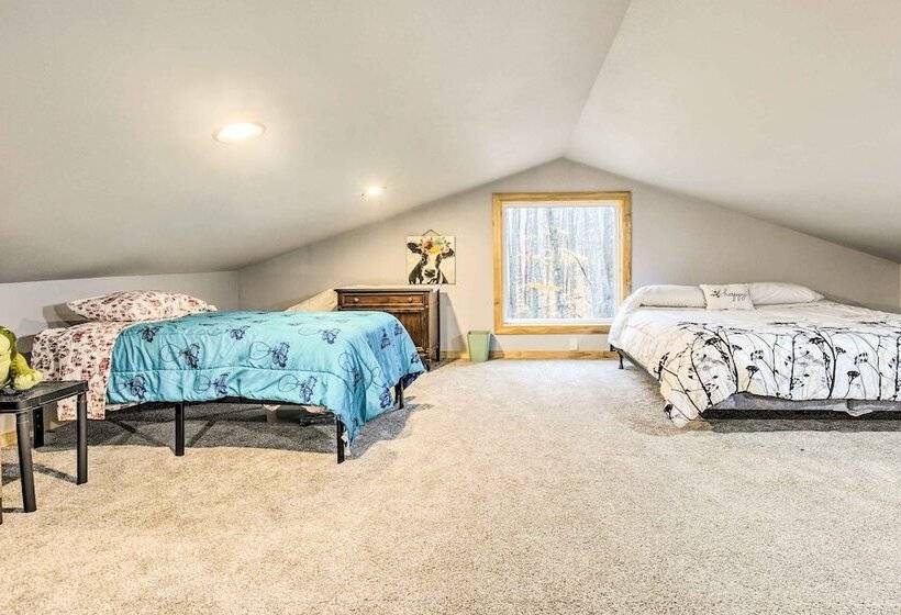 Welcoming Townsend Cabin: Hike, Fish & Relax!