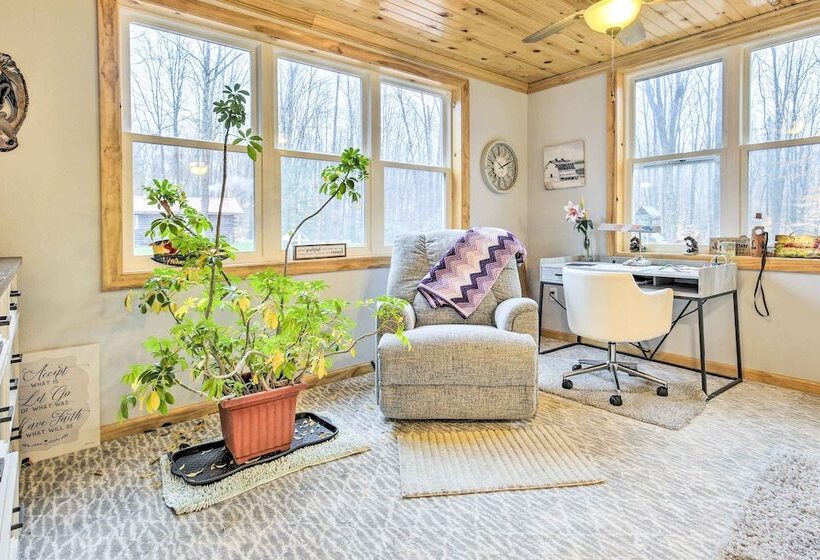 Welcoming Townsend Cabin: Hike, Fish & Relax!