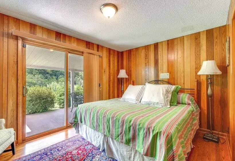 Farmhouse W/ Trout Stream + Views In Bakersville!