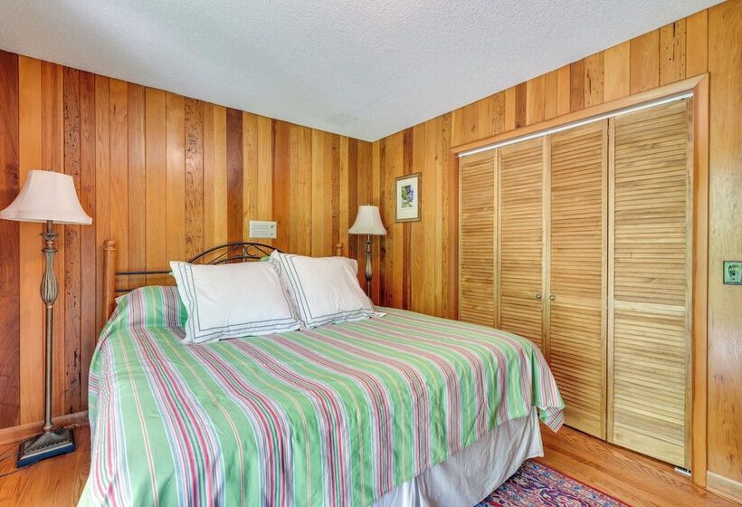 Farmhouse W/ Trout Stream + Views In Bakersville!