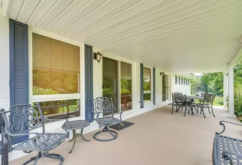 Farmhouse W/ Trout Stream + Views In Bakersville!