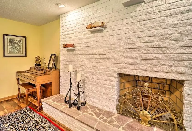 Farmhouse W/ Trout Stream + Views In Bakersville!