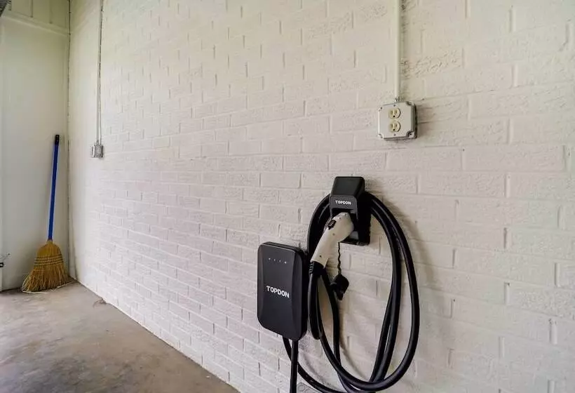 Farmhouse W/ Trout Stream + Views In Bakersville!