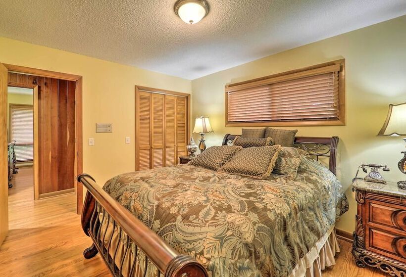 Farmhouse W/ Trout Stream + Views In Bakersville!