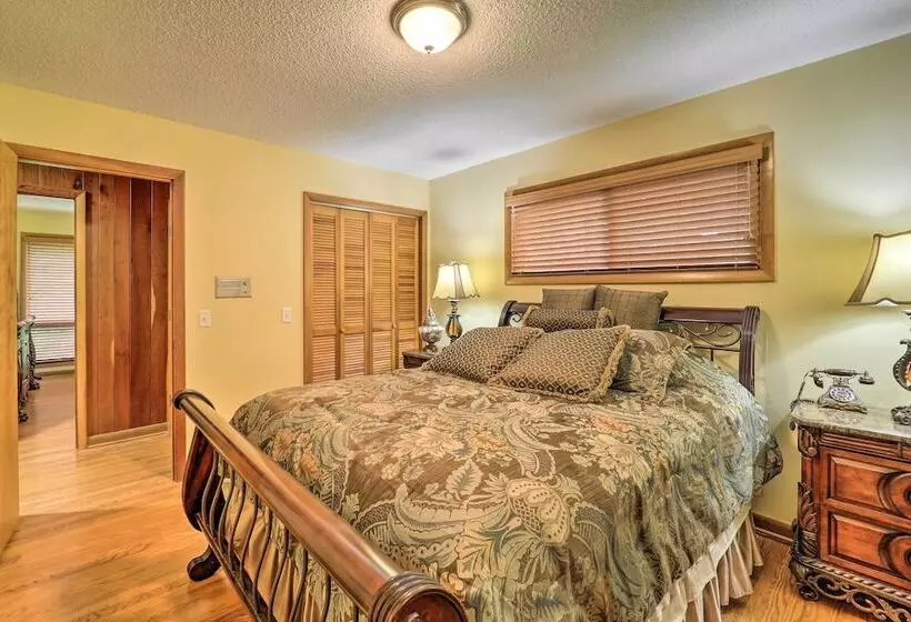 Farmhouse W/ Trout Stream + Views In Bakersville!