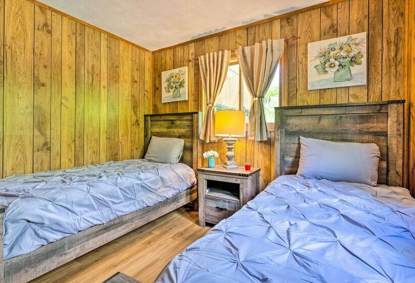 Big Bass Lake Home W/ Deck, Furnished Sunroom