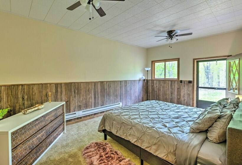 Big Bass Lake Home W/ Deck, Furnished Sunroom