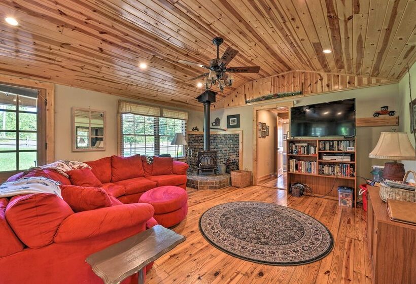 Blue Ridge Parkway House W/ Mountain Scenery!