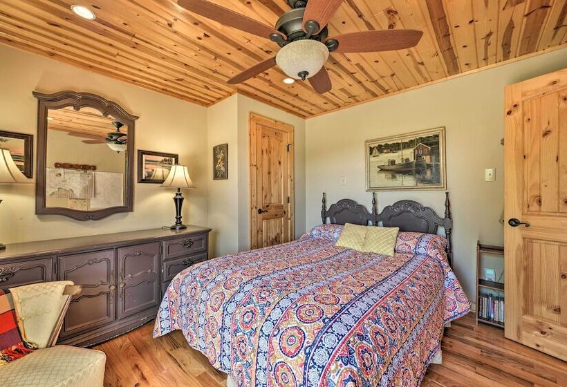 Blue Ridge Parkway House W/ Mountain Scenery!