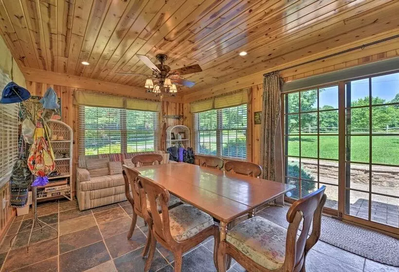 Blue Ridge Parkway House W/ Mountain Scenery!