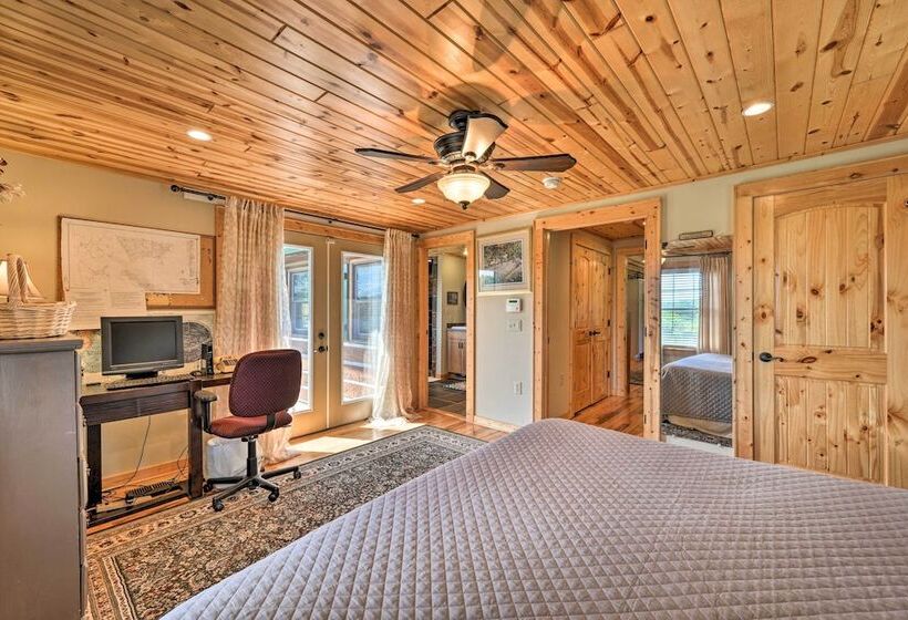 Blue Ridge Parkway House W/ Mountain Scenery!