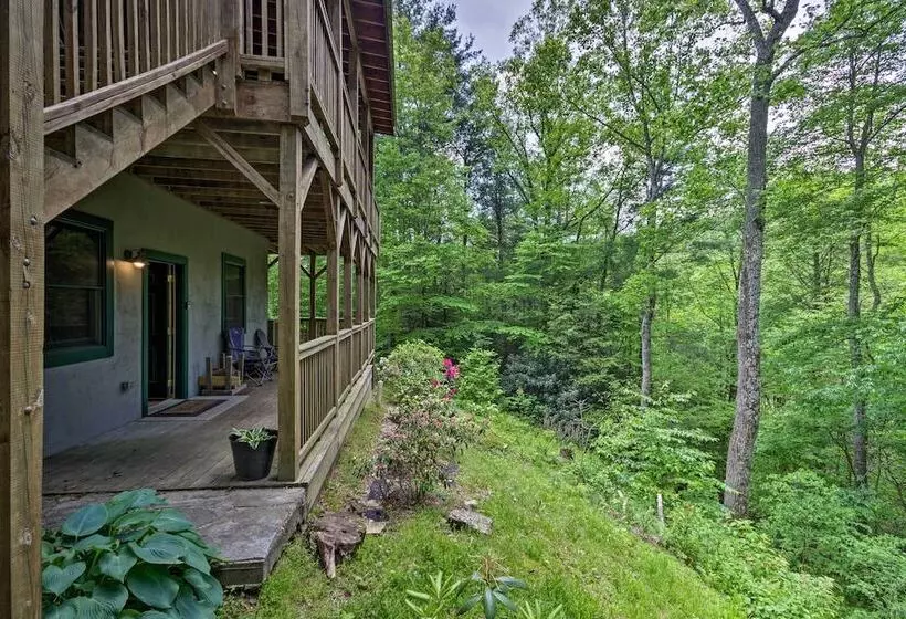 Cabin On 22 Acres W/ Patio   3 Mi To Blowing Rock!