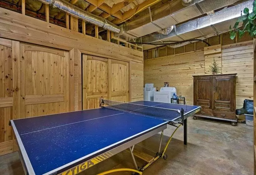 Cabin On 22 Acres W/ Patio   3 Mi To Blowing Rock!