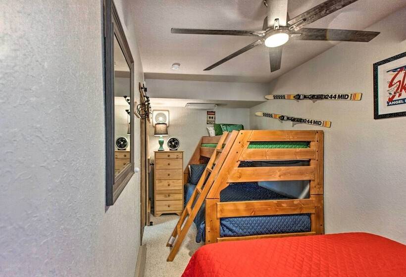 Cozy Angel Fire Escape W/ Golf Course Views!