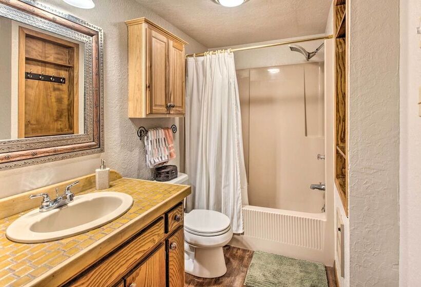 Cozy Angel Fire Escape W/ Golf Course Views!