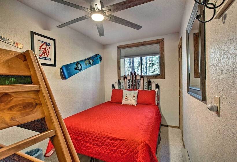 Cozy Angel Fire Escape W/ Golf Course Views!