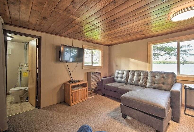Cozy Cabin W/ Deck & Private Dock On Nelson Lake!