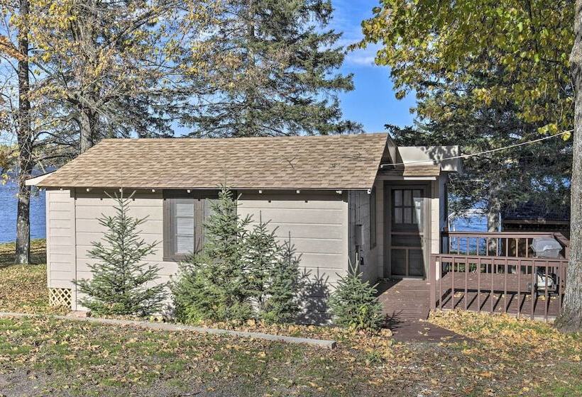 Cozy Cabin W/ Deck & Private Dock On Nelson Lake!