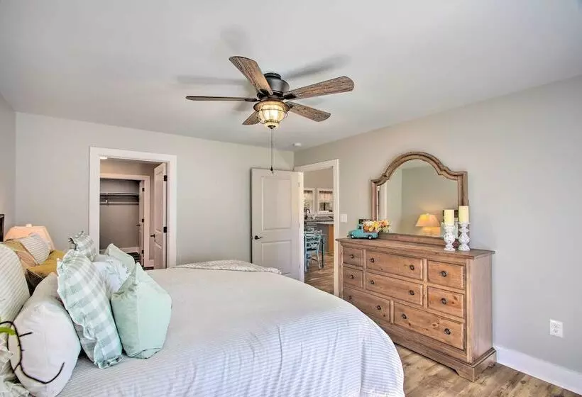 2 Mi To Golf Course + Fire Pit: Cozy Counce Cabin!