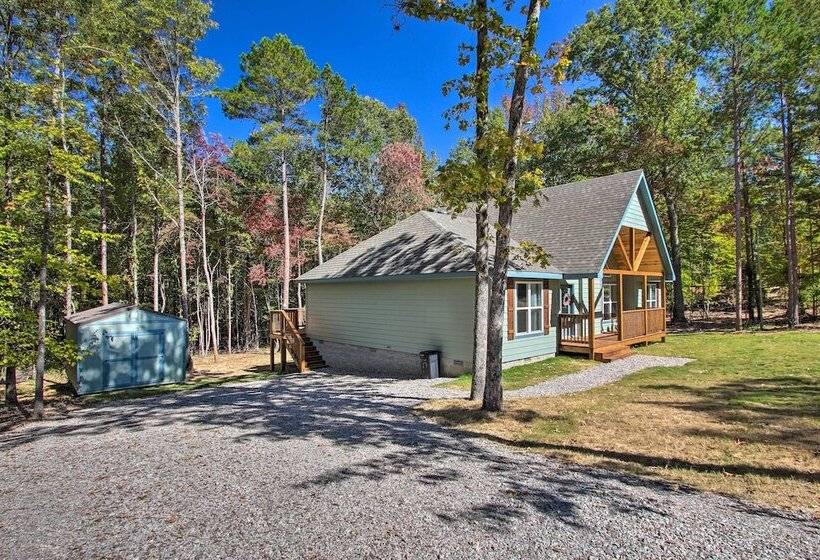 2 Mi To Golf Course + Fire Pit: Cozy Counce Cabin!