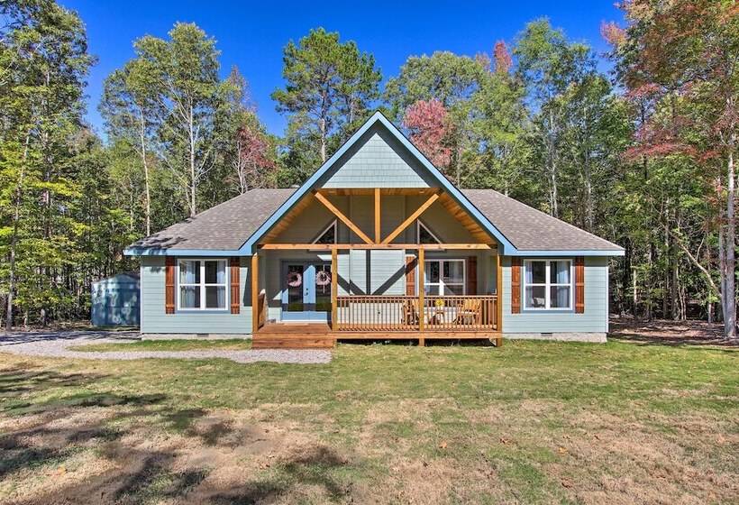 2 Mi To Golf Course + Fire Pit: Cozy Counce Cabin!