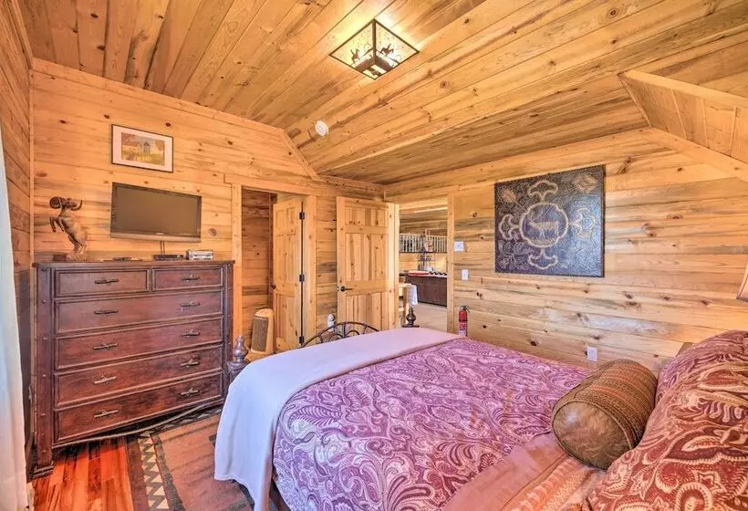 Cozy Cripple Creek Cabin W/ Mountain Views!