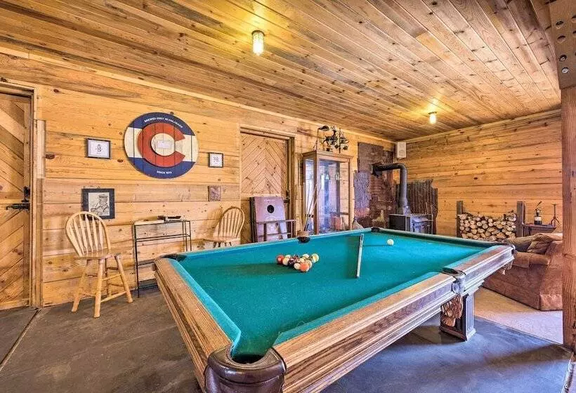 Cozy Cripple Creek Cabin W/ Mountain Views!