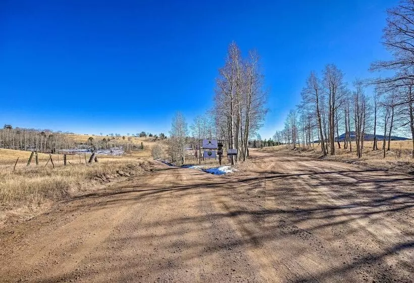 Cozy Cripple Creek Cabin W/ Mountain Views!