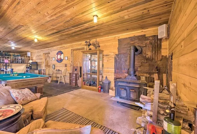 Cozy Cripple Creek Cabin W/ Mountain Views!