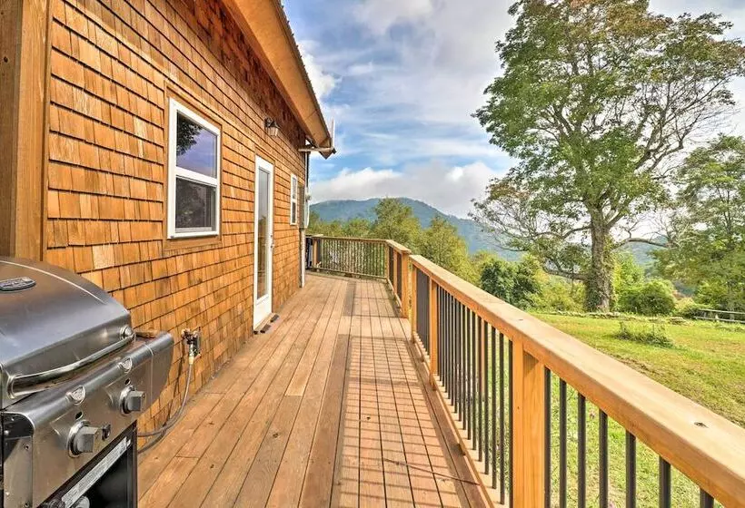 Deck + Mtn Views: Hot Springs Hideaway On 13 Acres
