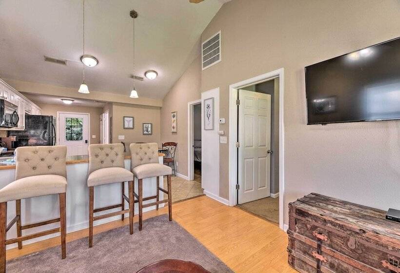 Cozy Pantego Cottage ~ 5 Miles To Belhaven!