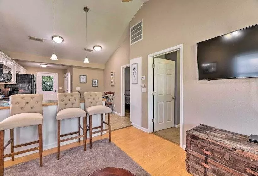 Cozy Pantego Cottage ~ 5 Miles To Belhaven!