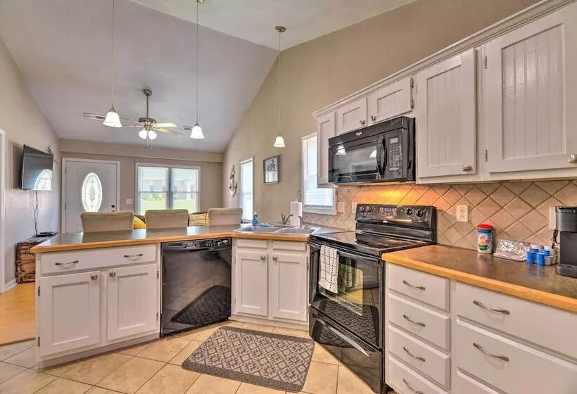 Cozy Pantego Cottage ~ 5 Miles To Belhaven!