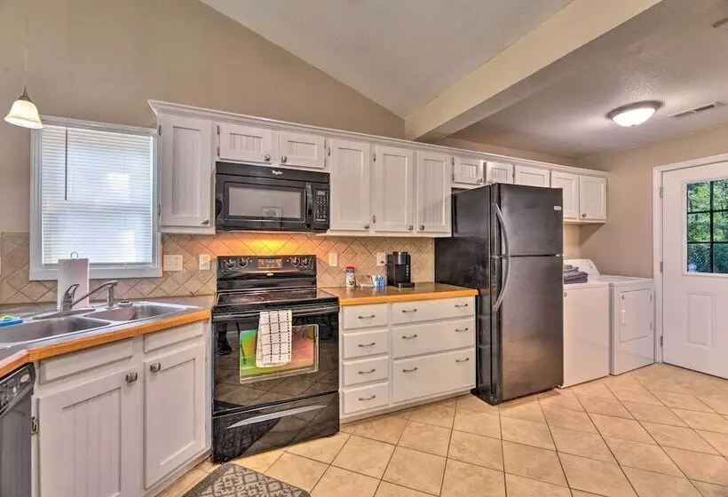 Cozy Pantego Cottage ~ 5 Miles To Belhaven!