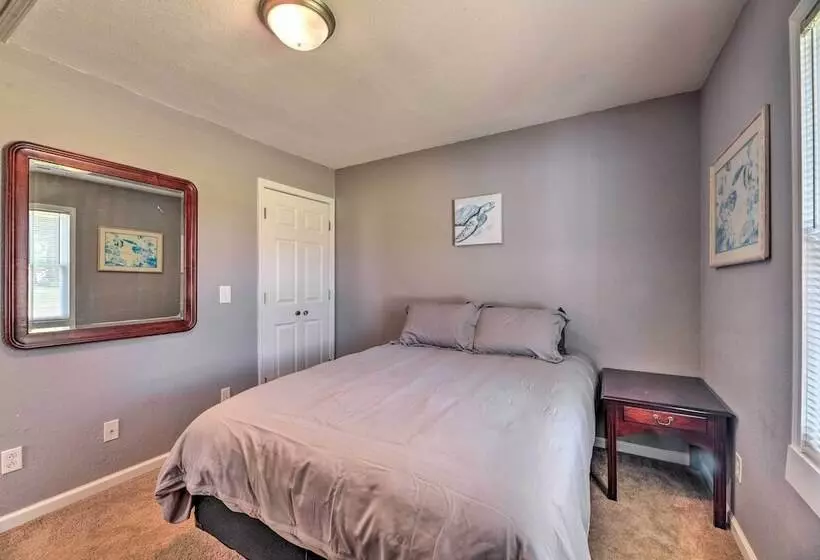 Cozy Pantego Cottage ~ 5 Miles To Belhaven!