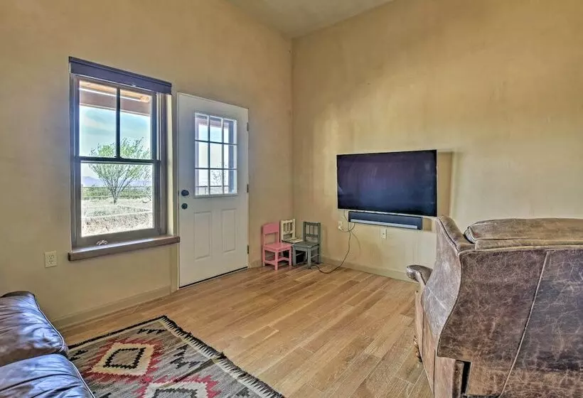 Charming Mountain Estate W/ Views + Fire Pit!