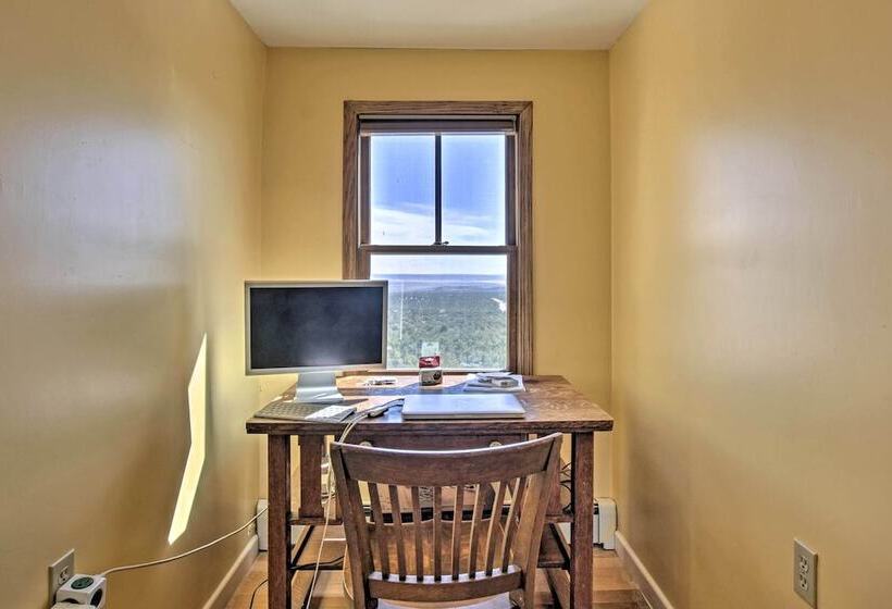 Charming Mountain Estate W/ Views + Fire Pit!