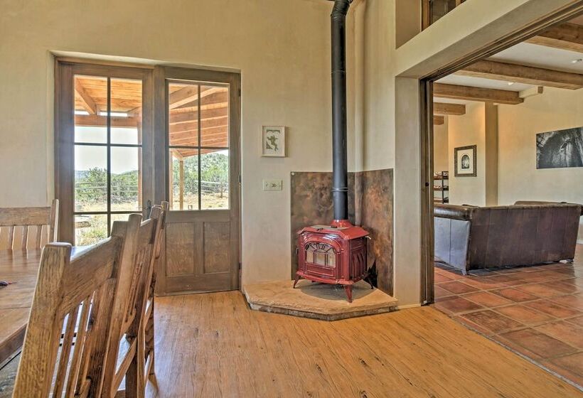Charming Mountain Estate W/ Views + Fire Pit!