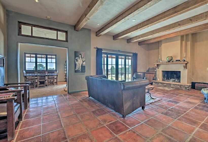 Charming Mountain Estate W/ Views + Fire Pit!
