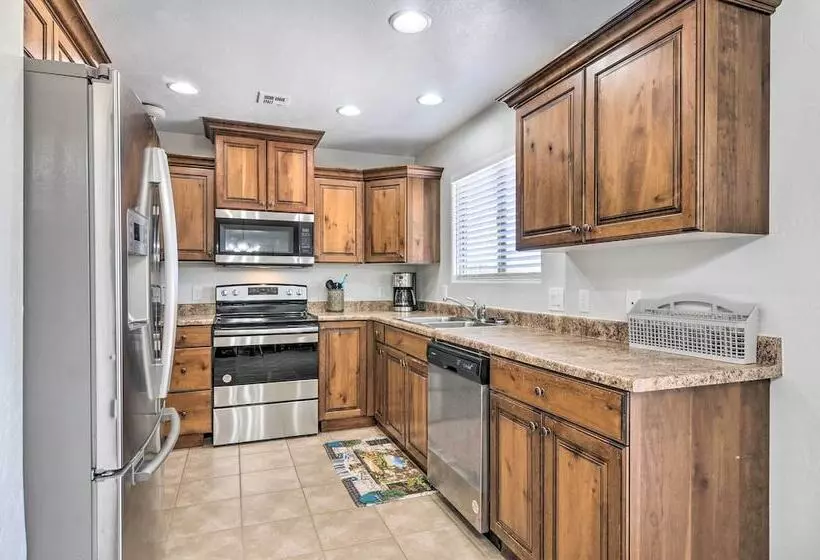 Family Friendly Cedar City Home ~ 3 Mi To Suu