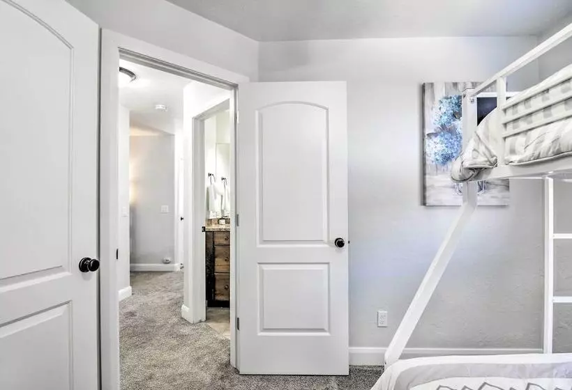 Family Friendly Cedar City Home ~ 3 Mi To Suu