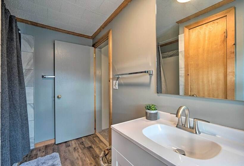 Family Friendly Retreat < 1 Mi To Lake George