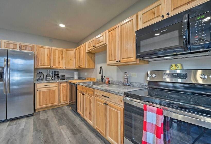 Family Friendly Retreat < 1 Mi To Lake George